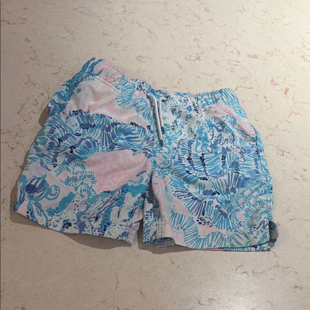 Lilly Pulitzer junior capri swim trunks with Tropical Print SZ Medium(5-7)